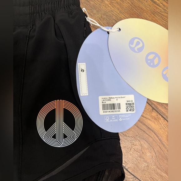 Lululemon X madhappy hotty hot shorts 4 NWT - Picture 2 of 5